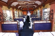 Один из вагонов-ресторанов туристического поезда "Транс-сибирский экспресс"